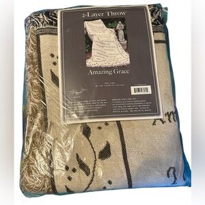 Manual Amazing Grace  46 X 60-Inch Throw with Fringe NWT